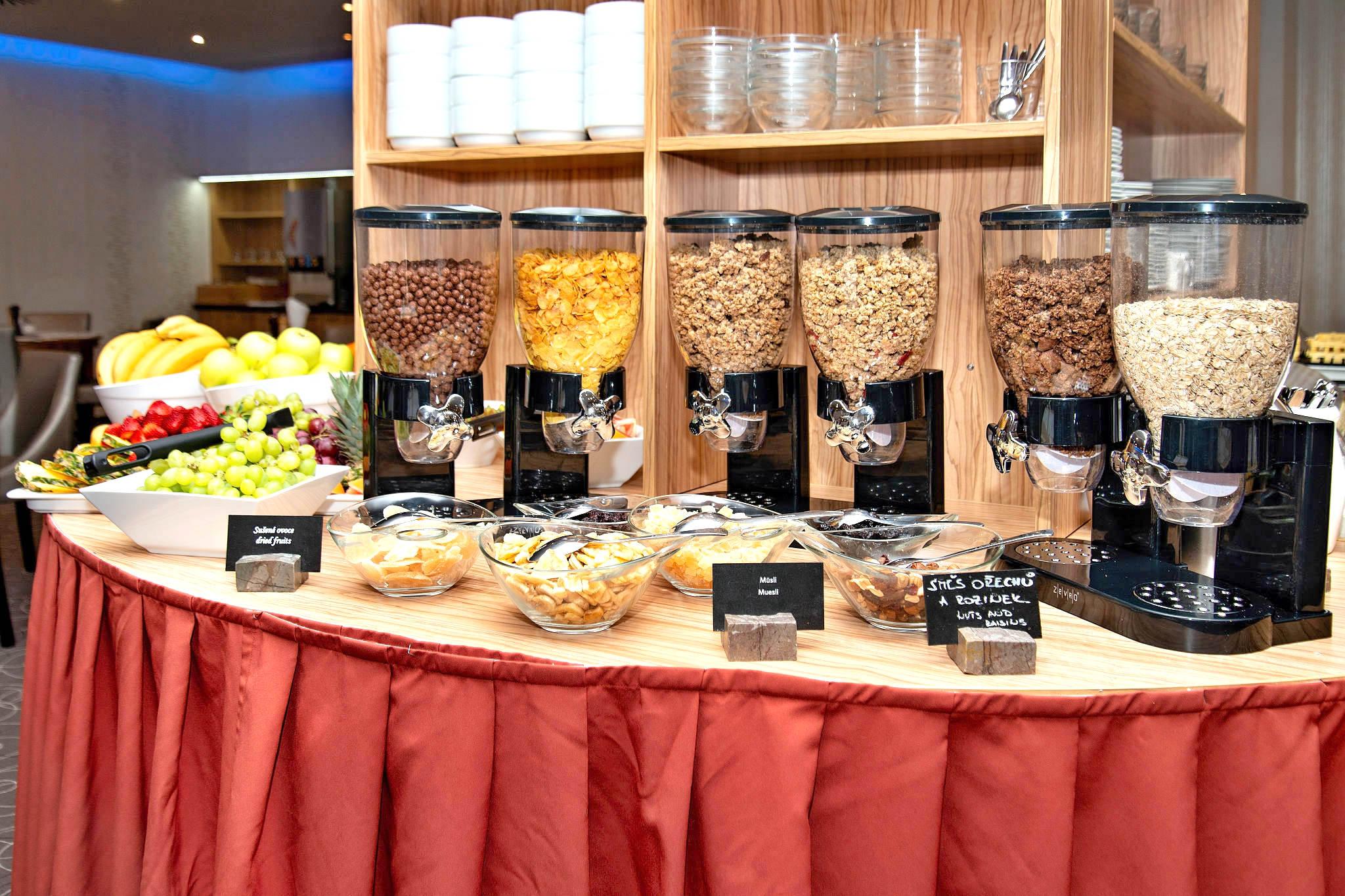 Cosmopolitan Bobycentrum - Czech Leading Hotels เบอร์โน ภายนอก รูปภาพ