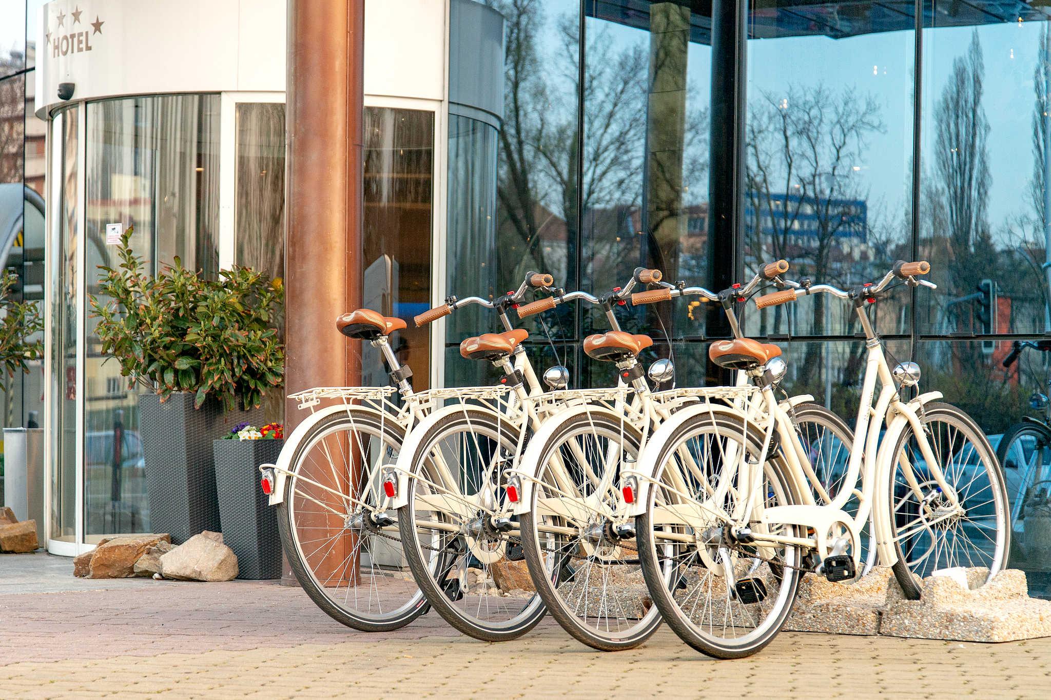 Cosmopolitan Bobycentrum - Czech Leading Hotels เบอร์โน ภายนอก รูปภาพ